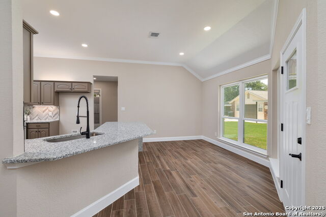124 County Road 4712, Castroville, Texas image 16