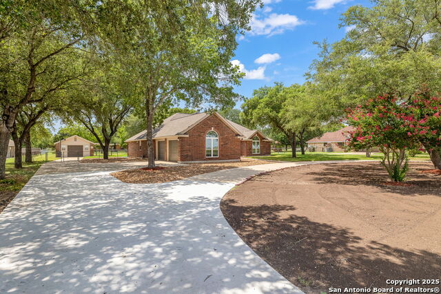 124 County Road 4712, Castroville, Texas image 3