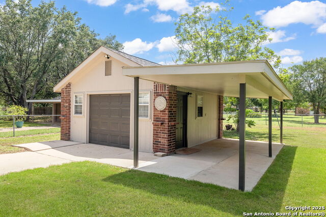 124 County Road 4712, Castroville, Texas image 36