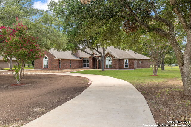 124 County Road 4712, Castroville, Texas image 4