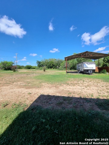301 Pickford, Sabinal, Texas image 6