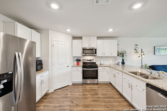 916 Rolling River, Cibolo, Texas image 9