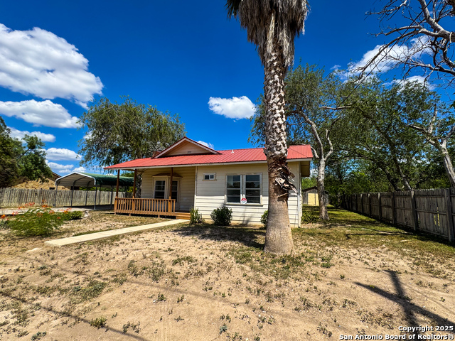 102 N Fort, Brackettville, Texas image 3
