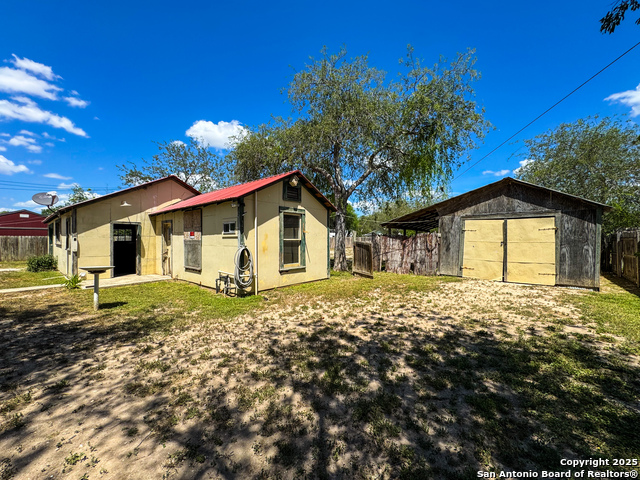 102 N Fort, Brackettville, Texas image 43