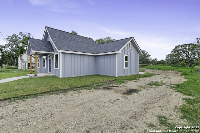 304 Westmeyer, Poth, Texas image 3