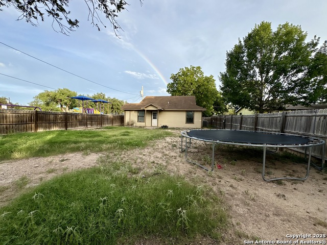 510 Roach, Uvalde, Texas image 10