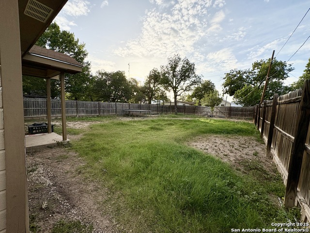510 Roach, Uvalde, Texas image 8