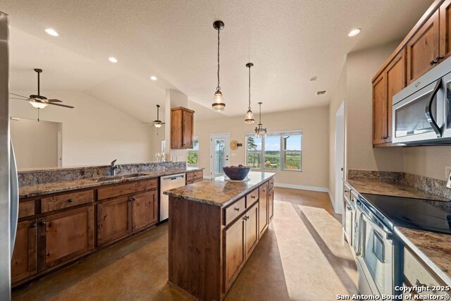 289 Scenic Outlook, Fredericksburg, Texas image 11