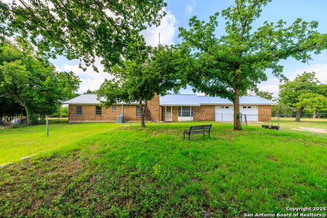 8218 N Us Hwy 87, Fredericksburg, Texas image 16