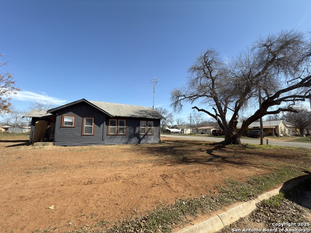505 Rio Grande, Pearsall, Texas image 2