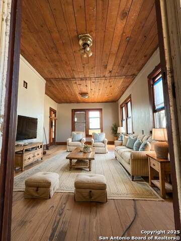505 Rio Grande, Pearsall, Texas image 7