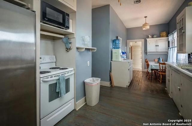 100 Hillcrest, Del Rio, Texas image 6