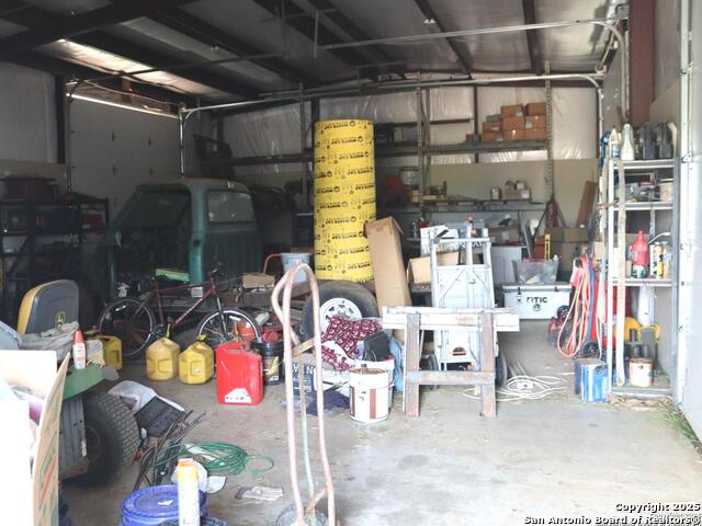 1571 State Highway 173, Bigfoot, Texas image 20