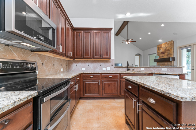 574 Deep Water, Spring Branch, Texas image 10