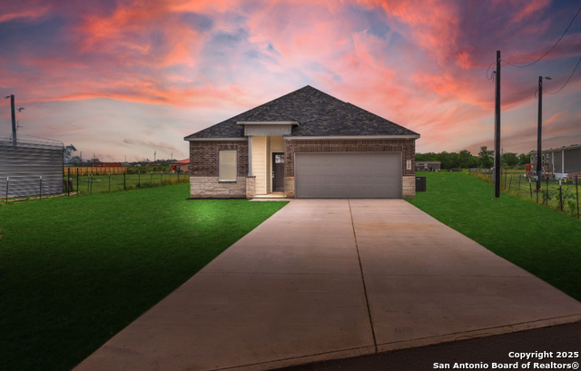 285 Medina Verde Dr, Natalia, Texas image 1