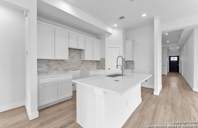 285 Medina Verde Dr, Natalia, Texas image 14