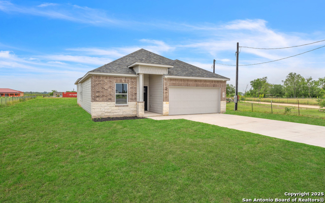 285 Medina Verde Dr, Natalia, Texas image 2