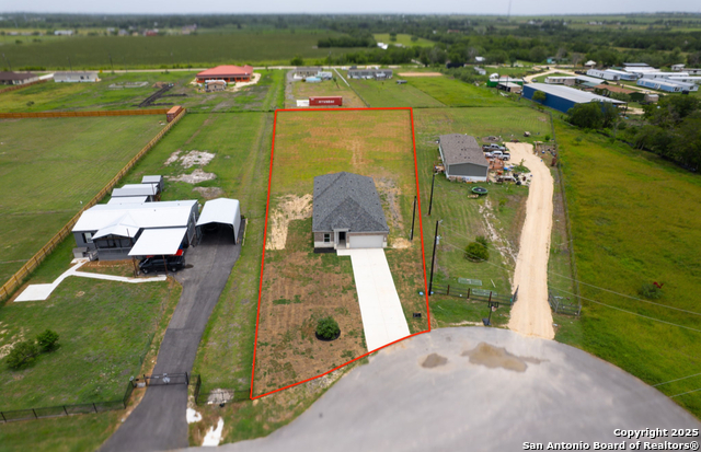 285 Medina Verde Dr, Natalia, Texas image 36