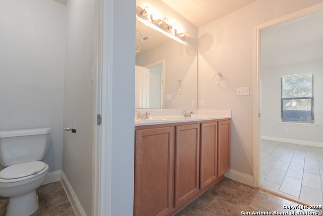 1469 Twin Cv, Kyle, Texas image 12