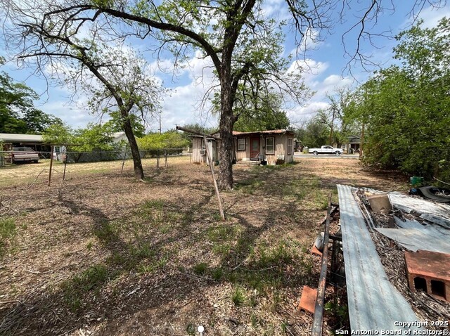 1815 14th, Hondo, Texas image 5