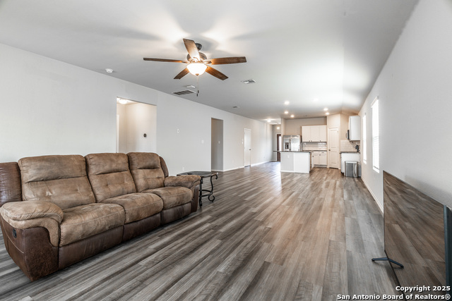 2931 Daisy Meadow, New Braunfels, Texas image 10