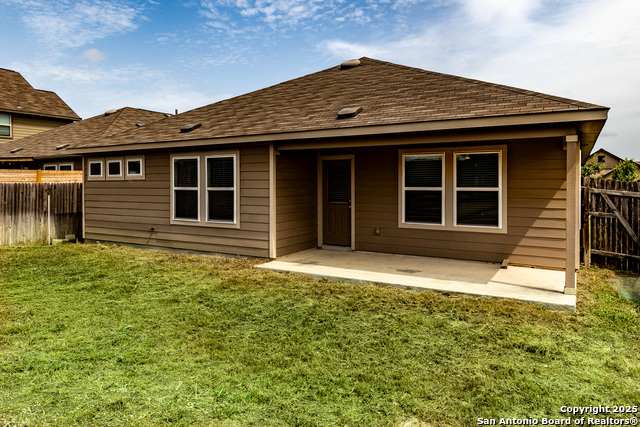 2931 Daisy Meadow, New Braunfels, Texas image 32