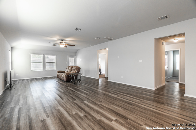 2931 Daisy Meadow, New Braunfels, Texas image 9