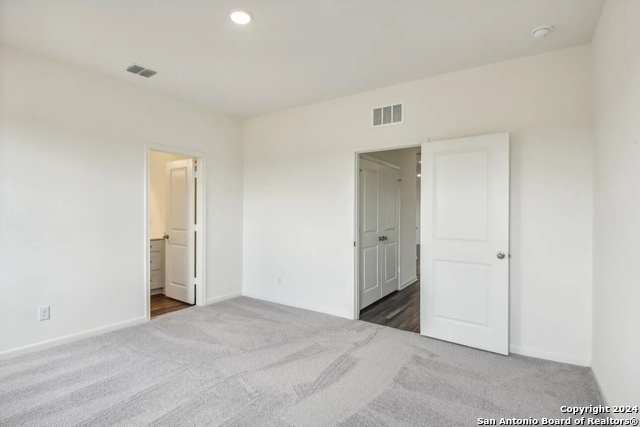 817 King Eider, Adkins, Texas image 3
