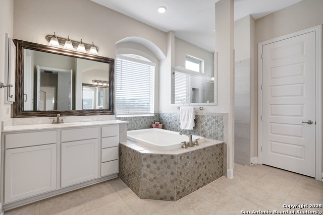 8202 Garden Arbor, Garden Ridge, Texas image 28