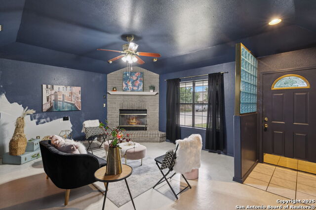 1062 Rolling Path, New Braunfels, Texas image 3