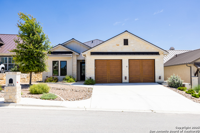 1013 Comanche Hills, Kerrville, Texas image 1