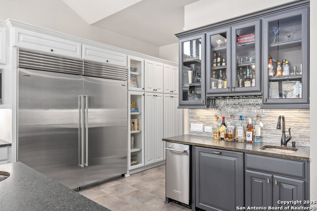1013 Comanche Hills, Kerrville, Texas image 13