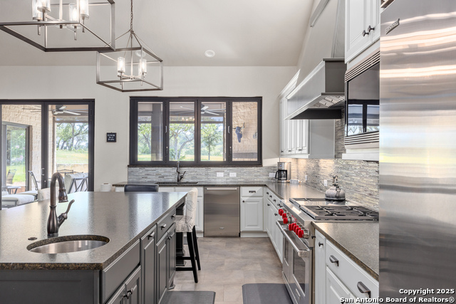 1013 Comanche Hills, Kerrville, Texas image 14