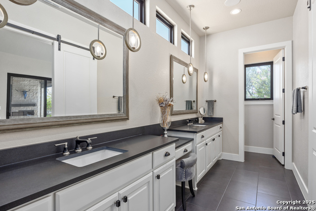 1013 Comanche Hills, Kerrville, Texas image 21