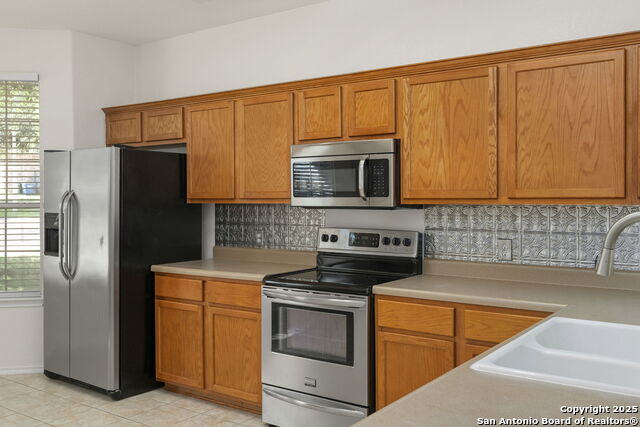 665 La Bahia Loop, New Braunfels, Texas image 15