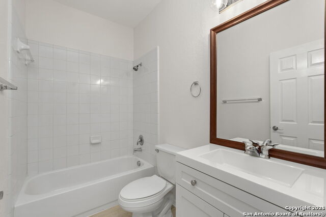 665 La Bahia Loop, New Braunfels, Texas image 21
