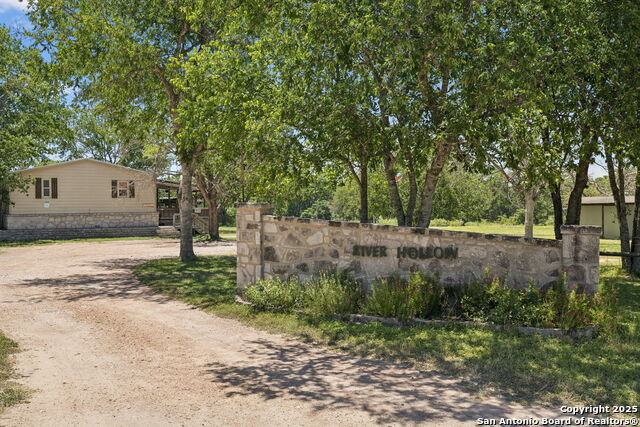 112 Stubblefield, Center Point, Texas image 6