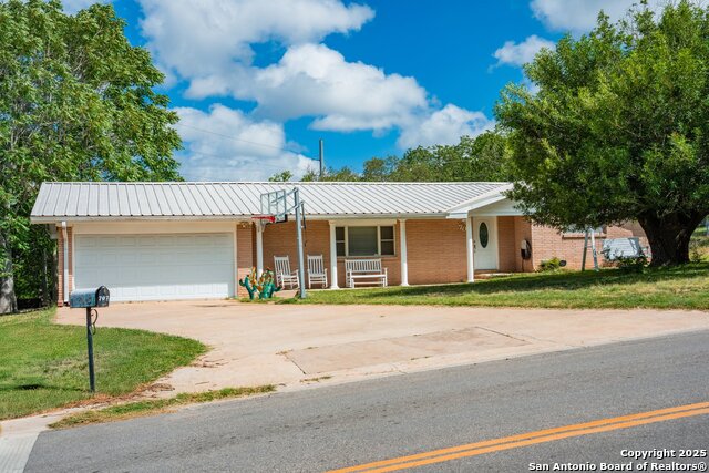 702 Smokey Mountain, Kerrville, Texas image 1