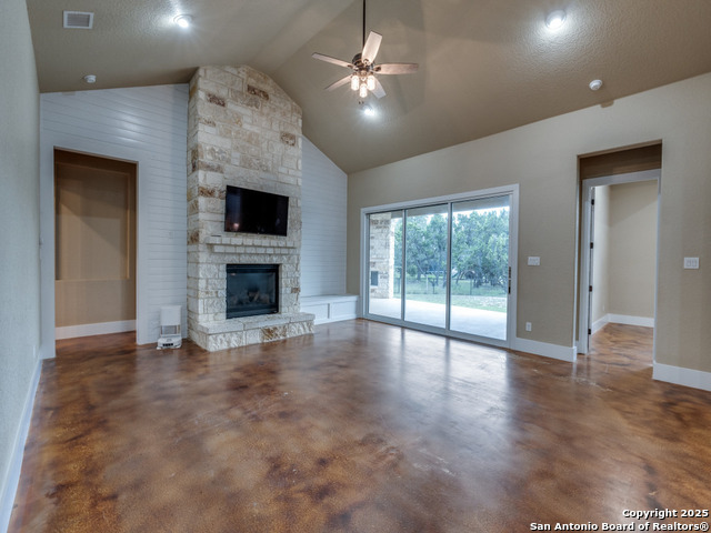 629 Windmill Ranch, Spring Branch, Texas image 5