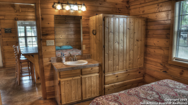 90 Johnny Seibert Ln, Leakey, Texas image 20