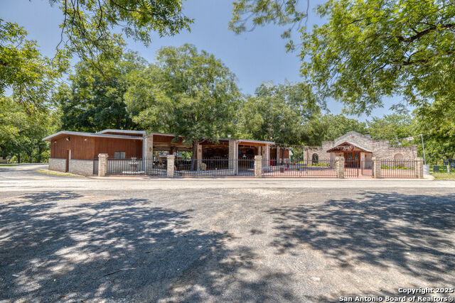 90 Johnny Seibert Ln, Leakey, Texas image 25