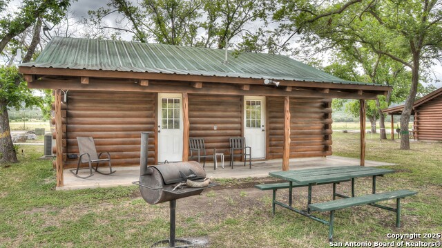 90 Johnny Seibert Ln, Leakey, Texas image 3