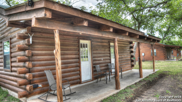 90 Johnny Seibert Ln, Leakey, Texas image 4