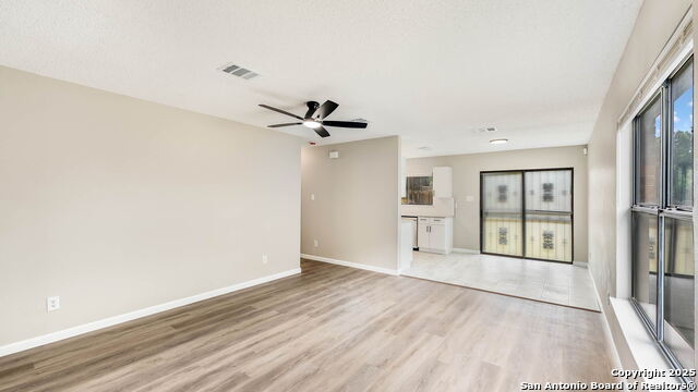 800 Meadow Dale, Converse, Texas image 3