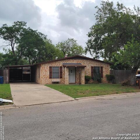 301 Greenlawn, Pleasanton, Texas image 1