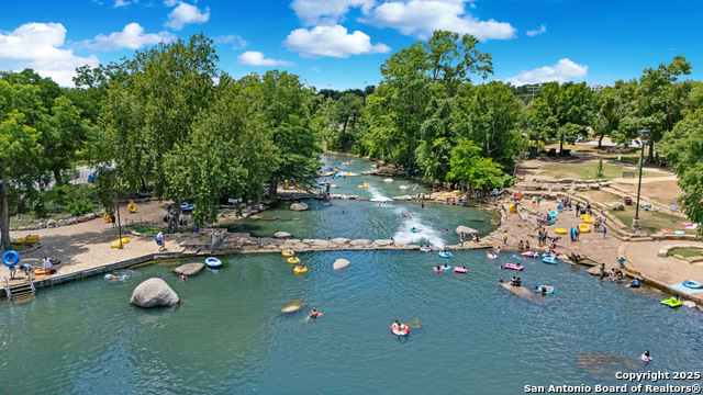623 Sturgeon, San Marcos, Texas image 4
