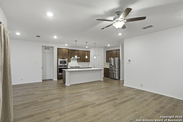 6731 Shiraz Way, Converse, Texas image 9