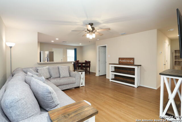 13131 Heathers Mist, Saint Hedwig, Texas image 6