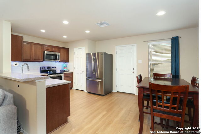 13131 Heathers Mist, Saint Hedwig, Texas image 8