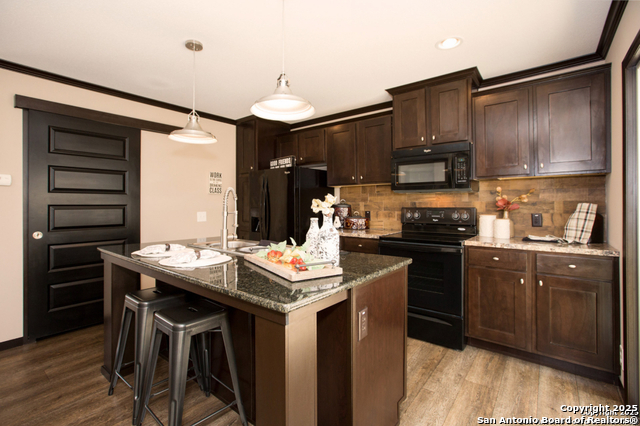 165 Maravillas, Pleasanton, Texas image 4